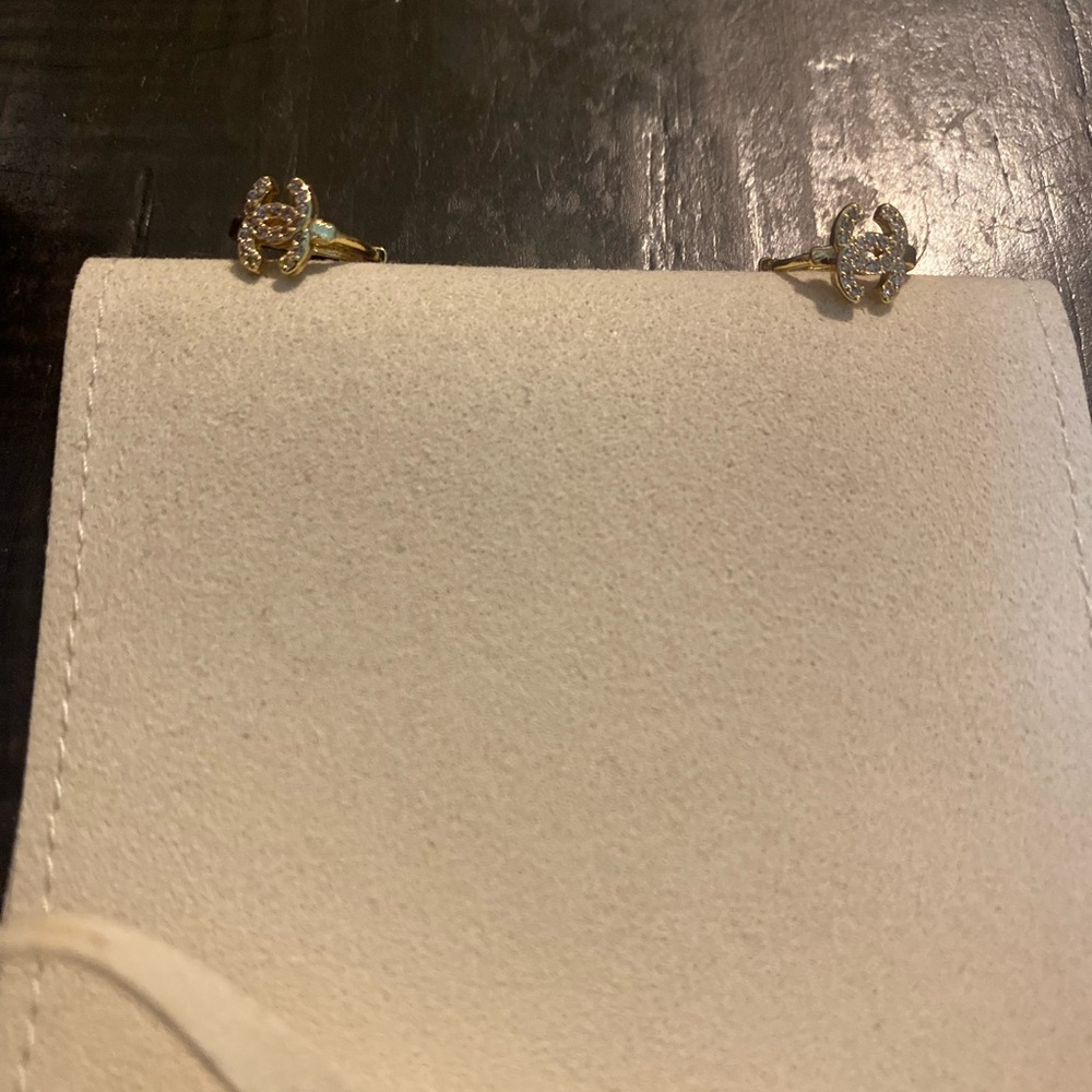 Classic Chanel CC Petite Gold Hoop Earrings with Crystal Accents - Picture 5 of 6